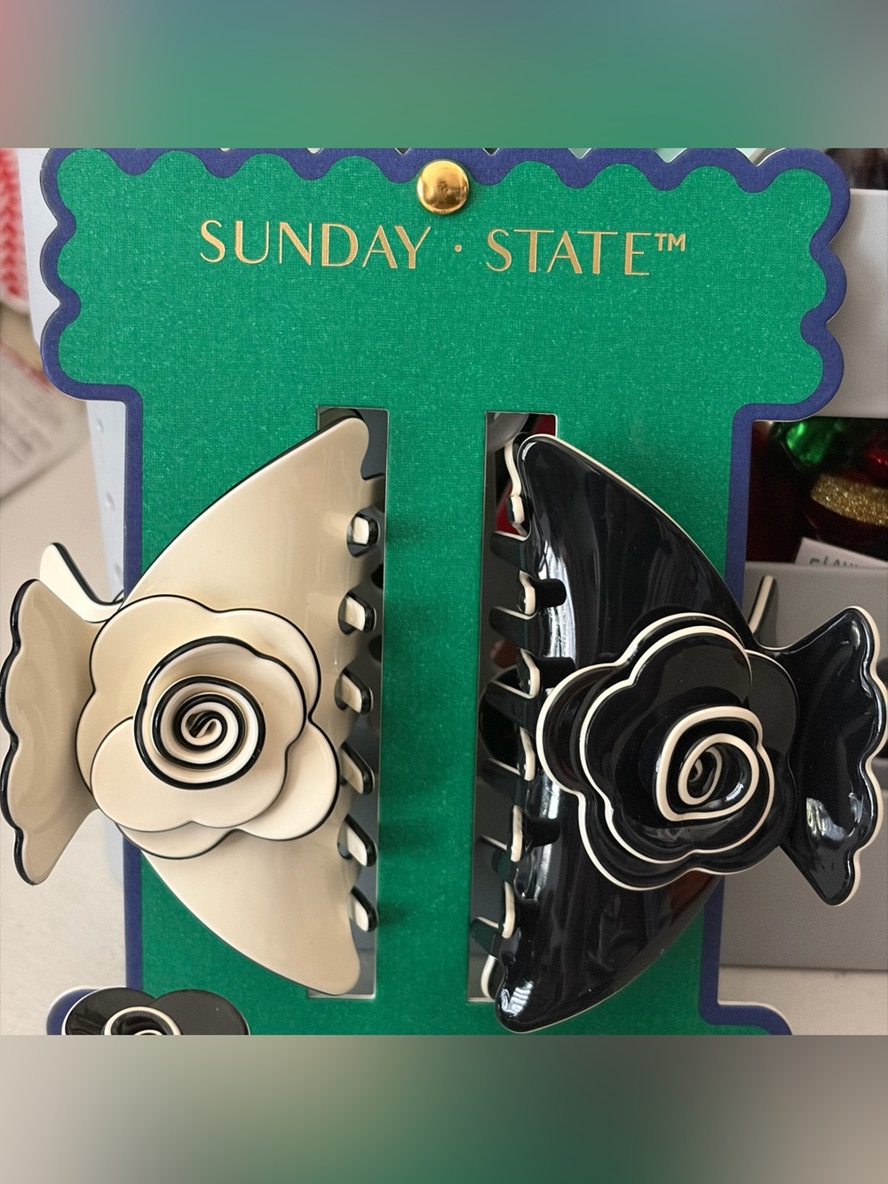Sunday State Black & Cream Floral Fish Hair Claw Set